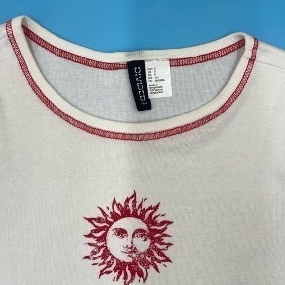 NWOT- DIVIDED Graphic Crop Top Shirt - Picture 2 of 3